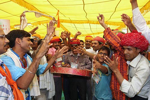...और शुरू हो गया रामदेव का सत्‍याग्रह । रामदेव की जिंदगी