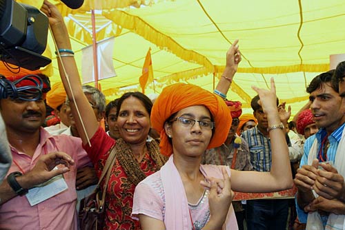 ...और शुरू हो गया रामदेव का सत्‍याग्रह । रामदेव की जिंदगी