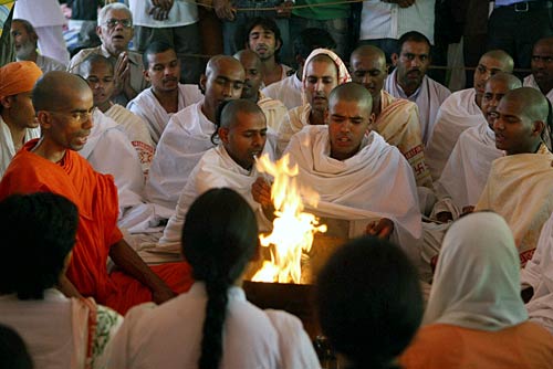 ...और शुरू हो गया रामदेव का सत्‍याग्रह । रामदेव की जिंदगी