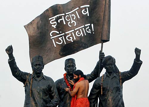 ...और शुरू हो गया रामदेव का सत्‍याग्रह । रामदेव की जिंदगी