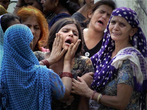 13 जून 2011: तस्‍वीरों में देखें दिनभर की बड़ी खबरें