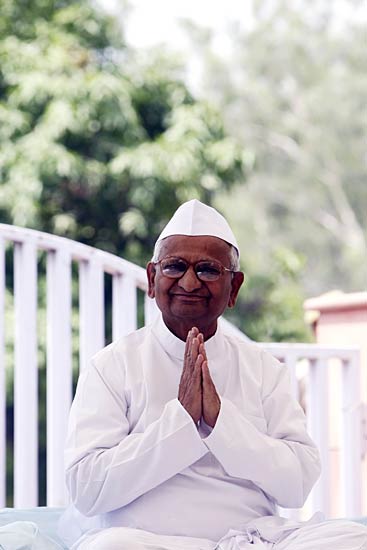 क्‍या हुआ अन्‍ना के अनशन में? । क्‍यों किया अन्‍ना ने अनशन?