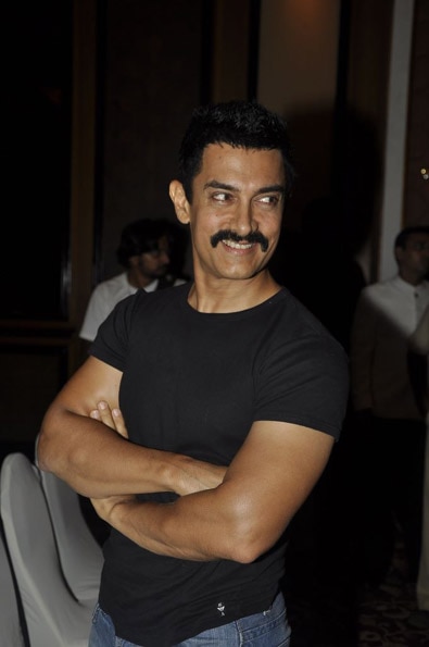 आमिर खान बन गए हैं आइटम ब्वाय