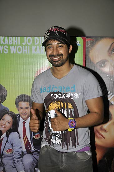 'ऑलवेज कभी-कभी' के प्रीमियर पर सितारे । सितारों की मस्‍ती