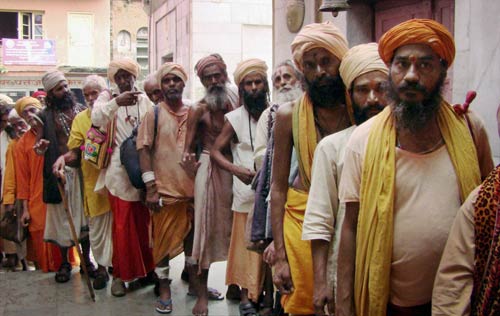 चलें श्री अमरनाथ की यात्रा पर...। पढ़ें किस रास्ते जायें यात्रा पर