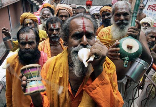 चलें श्री अमरनाथ की यात्रा पर...। पढ़ें किस रास्ते जायें यात्रा पर