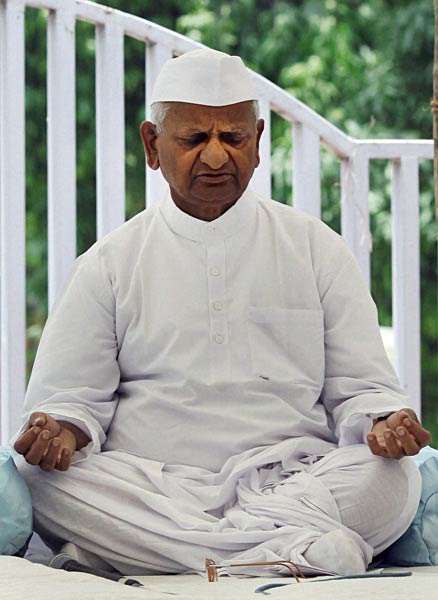 क्‍या हुआ अन्‍ना के अनशन में? । क्‍यों किया अन्‍ना ने अनशन?