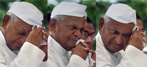 क्‍या हुआ अन्‍ना के अनशन में? । क्‍यों किया अन्‍ना ने अनशन?