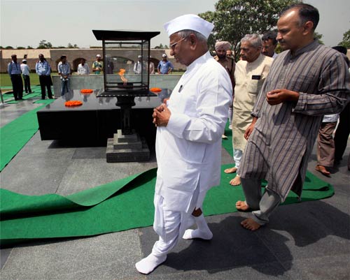 क्‍या हुआ अन्‍ना के अनशन में? । क्‍यों किया अन्‍ना ने अनशन?