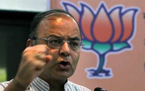 7 जून 2011: तस्‍वीरों में दिनभर की बड़ी खबरें