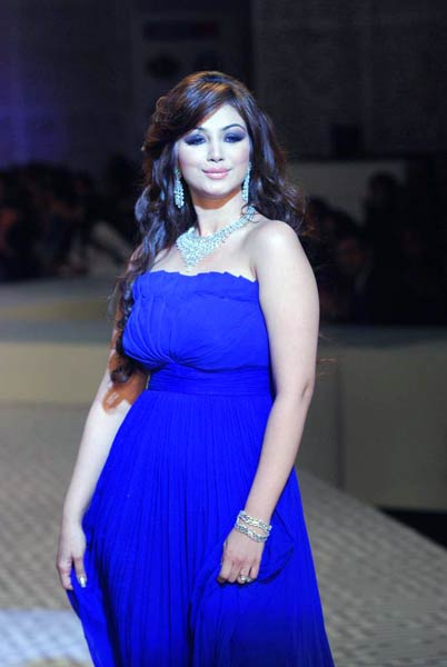 पर्दे के बाहर भी कम नहीं जलवे  । हसीनाओं का जलवा