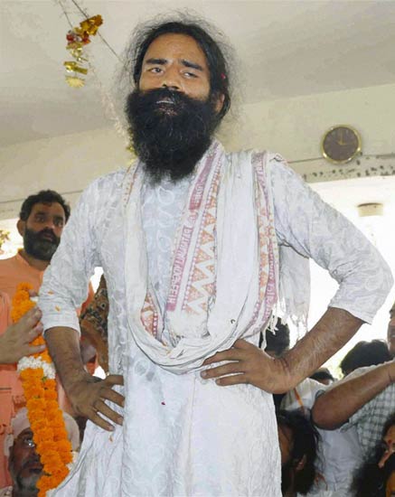 5 जून 2011: तस्‍वीरों में देखें दिनभर की बड़ी खबरें