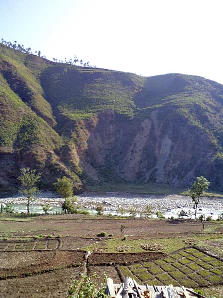 स्‍वर्ग के द्वार खोलते बद्रीनाथ-केदारनाथ | देखें दार्जीलिंग