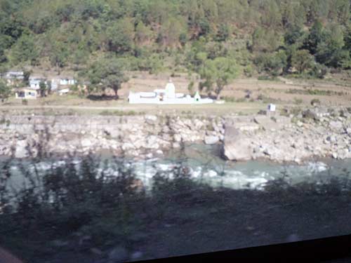 स्‍वर्ग के द्वार खोलते बद्रीनाथ-केदारनाथ | देखें दार्जीलिंग