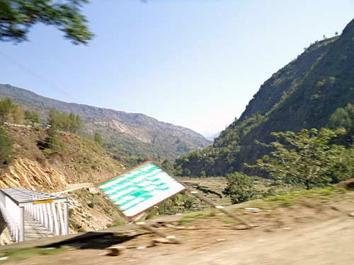 स्‍वर्ग के द्वार खोलते बद्रीनाथ-केदारनाथ | देखें दार्जीलिंग