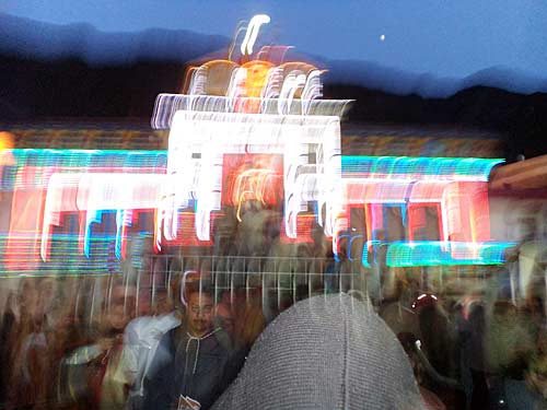 स्‍वर्ग के द्वार खोलते बद्रीनाथ-केदारनाथ | देखें दार्जीलिंग