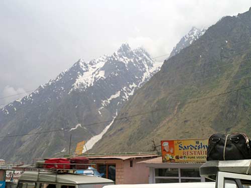 स्‍वर्ग के द्वार खोलते बद्रीनाथ-केदारनाथ | देखें दार्जीलिंग