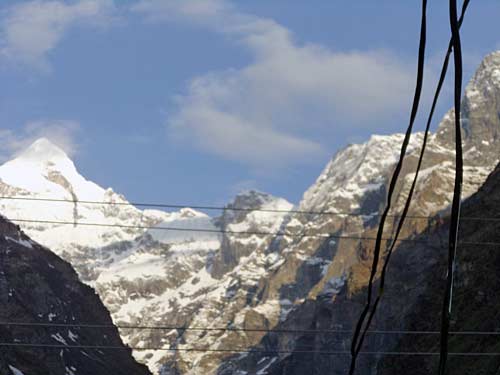 स्‍वर्ग के द्वार खोलते बद्रीनाथ-केदारनाथ | देखें दार्जीलिंग