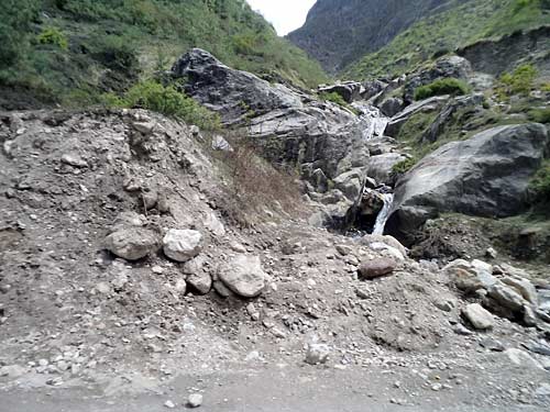स्‍वर्ग के द्वार खोलते बद्रीनाथ-केदारनाथ | देखें दार्जीलिंग