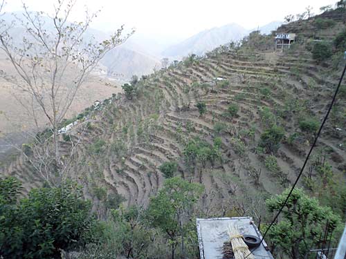 स्‍वर्ग के द्वार खोलते बद्रीनाथ-केदारनाथ | देखें दार्जीलिंग