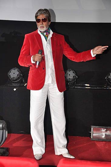 अमिताभ बने आइटम ब्वॉय...| अमिताभ संग शाहरुख