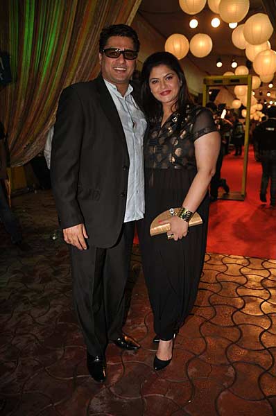 बिग टेलीविजन अवार्ड समारोह में सितारे । सितारों की मस्‍ती