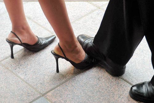 बनिए वफादार, न कि 'बेवफा सनम'...