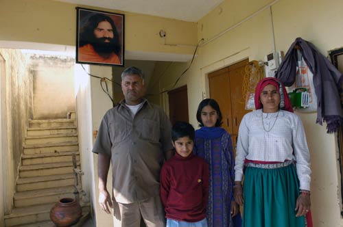 तस्‍वीरों में बाबा रामदेव की जिंदगी । पार्टी नहीं बनाऊंगा