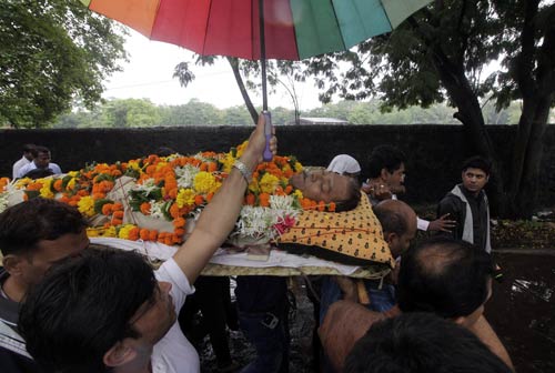 19 जून 2011: तस्‍वीरों में देखें दिनभर की बड़ी खबरें