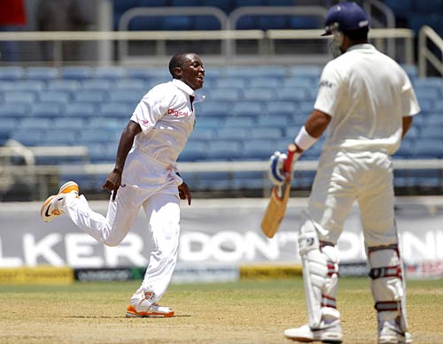 भारत-वेस्टइंडीज किंग्सटन टेस्ट, पहले दिन की झलकियां