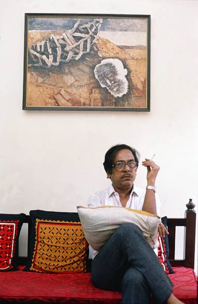 हर फिक्र को धुएं में उड़ाता चला गया...| ग्लैमर का तड़का