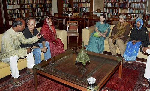 18 जून 2011: तस्‍वीरों में देखें दिनभर की बड़ी खबरें