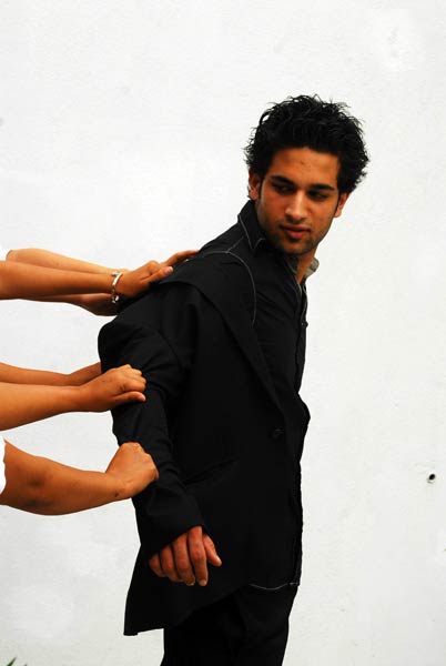 बनिए वफादार, न कि 'बेवफा सनम'...