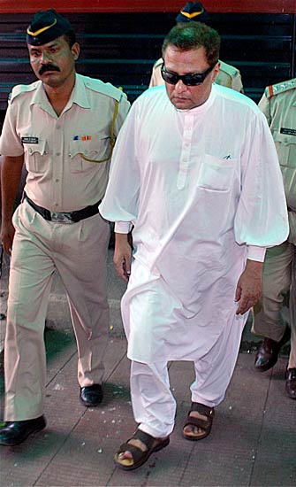 7 जून 2011: तस्‍वीरों में दिनभर की बड़ी खबरें