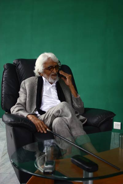 नहीं रहे चित्रकार एमएफ हुसैन...। भारत के 'पिकासो'