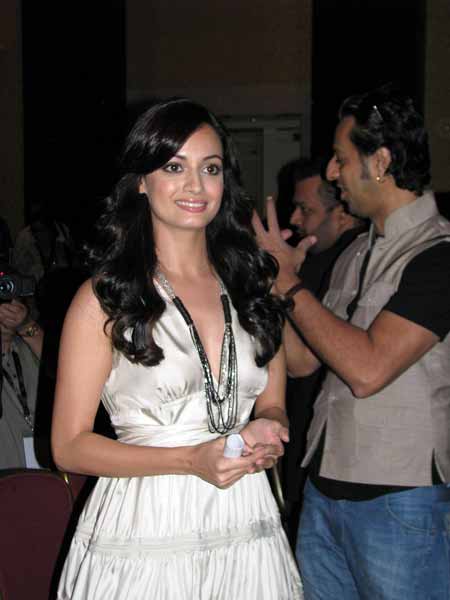 आईफा समारोह में सितारों की मस्‍ती । सितारों का जमघट