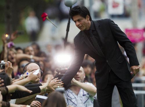 आईफा समारोह में सितारों की मस्‍ती । सितारों का जमघट