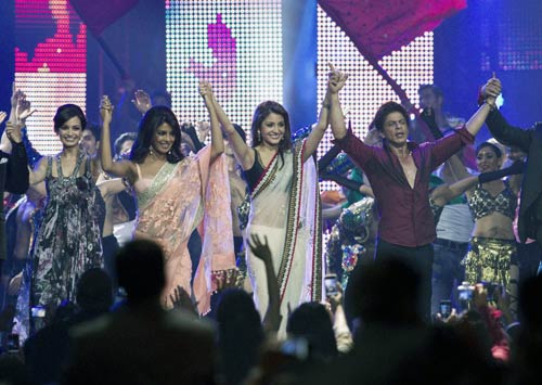 आईफा समारोह में सितारों की मस्‍ती । सितारों का जमघट