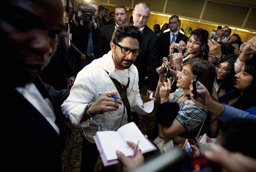 आईफा समारोह में सितारों की मस्‍ती । सितारों का जमघट