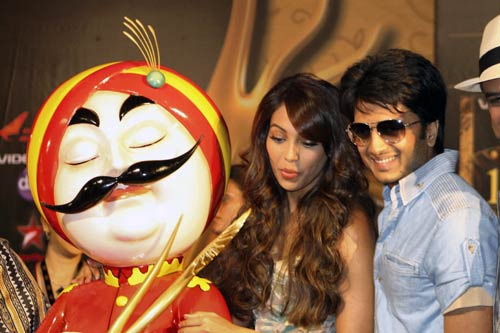 आईफा समारोह में सितारों की मस्‍ती । सितारों का जमघट