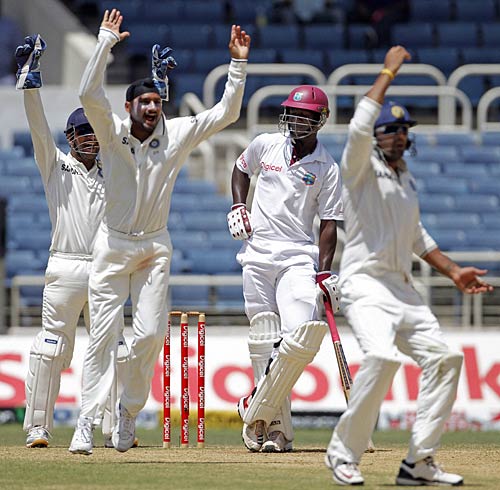 भारत ने वेस्टइंडीज से जीता किंग्सटन टेस्ट | पढ़ें