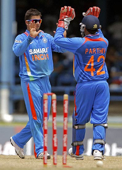 टीम इंडिया ने पहला वनडे 4 विकेट से जीता