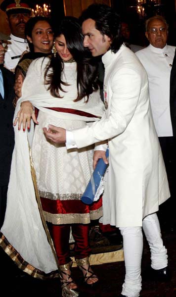 सैफ और करीना की राहें अलग? | रैंप पर सैफ और करीना