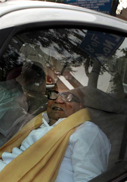 21 जून 2011: तस्‍वीरों में देखें दिनभर की बड़ी खबरें