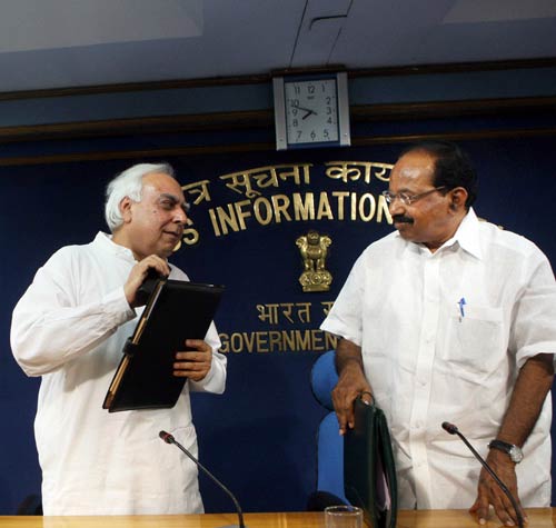 सरकार चाहती है 'सरकारी लोकपाल'