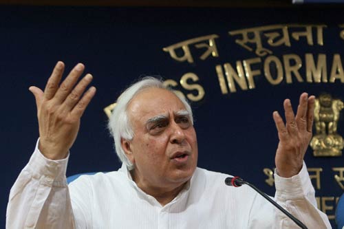 सरकार चाहती है 'सरकारी लोकपाल'