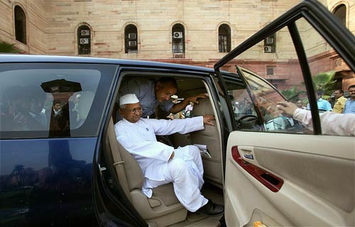 सरकार चाहती है 'सरकारी लोकपाल'