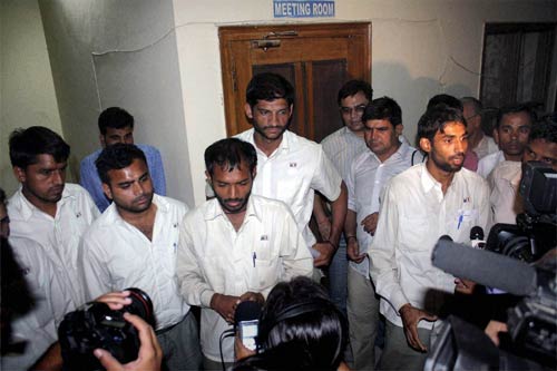 14 जून 2011: तस्‍वीरों में देखें दिनभर की बड़ी खबरें