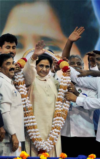 5 जून 2011: तस्‍वीरों में देखें दिनभर की बड़ी खबरें