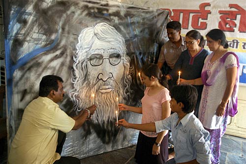 9 जून 2011: तस्‍वीरों में दिनभर की बड़ी खबरें